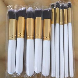 A Set Makeup Brush